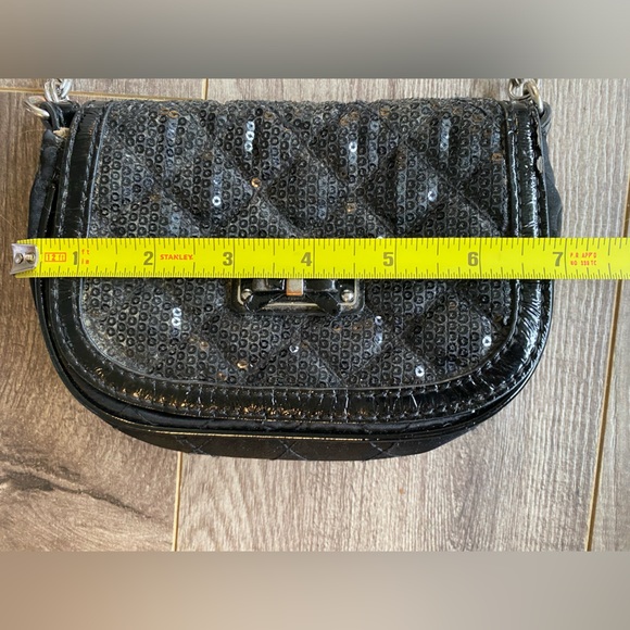 Guess Vintage y2k mini purse, long strap, black sequence and quilted - Picture 13 of 14